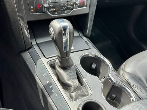 Used 2019 Ford Explorer XLT w/ Equipment Group 202A FWD image 30