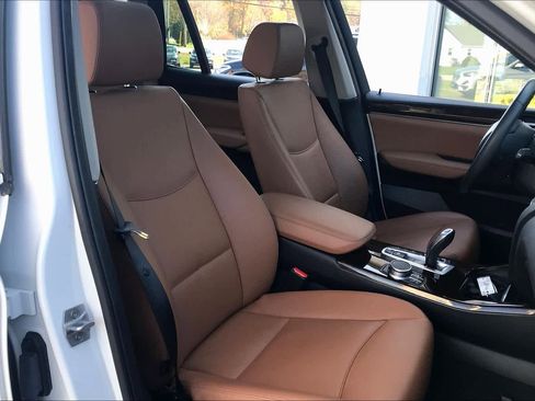 Used 2017 BMW X3 xDrive28i image 8