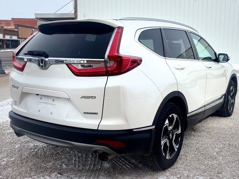 Used 2018 Honda CR-V Touring image 3
