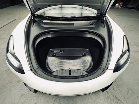 Used 2018 Tesla Model 3 Long Range RWD image 43