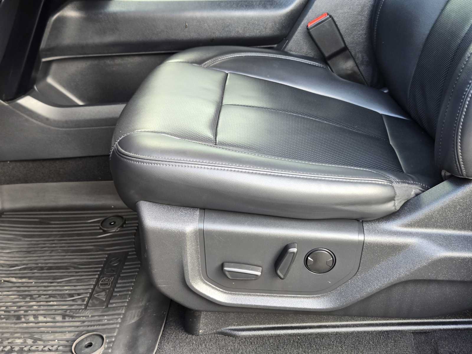 Used 2024 Ford Expedition XLT RWD image 22