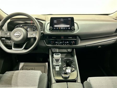 Used 2023 Nissan Rogue SV image 23