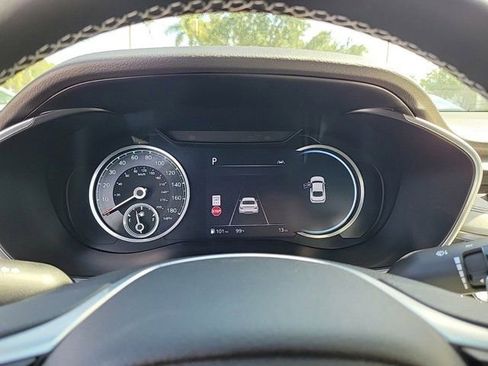 Used 2025 Genesis G70 2.5T image 22