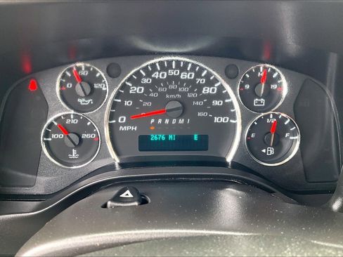 Used 2025 Chevrolet Express 2500 LT w/ LT Preferred Equipment Group RWD image 21