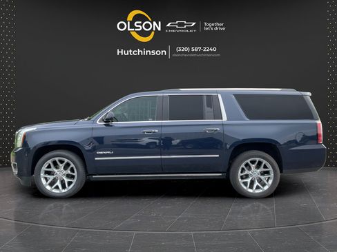 Certified 2020 GMC Yukon XL Denali w/ Denali Premium Package AWD/4WD image 10