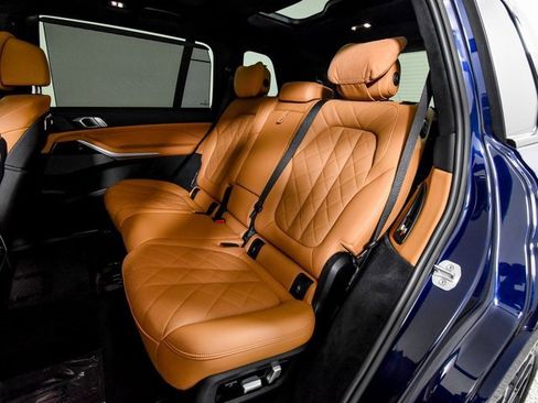 Used 2023 BMW X7 xDrive40i w/ M Sport Package image 6