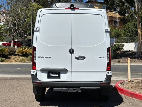 New 2024 Mercedes-Benz Sprinter 144 Cargo image 4