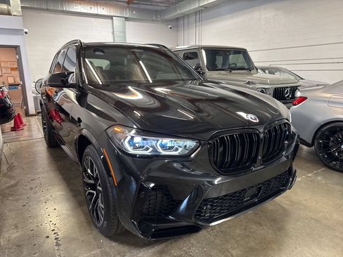 Used 2022 BMW X5 M w/ Competition Package 2 AWD/4WD image 3