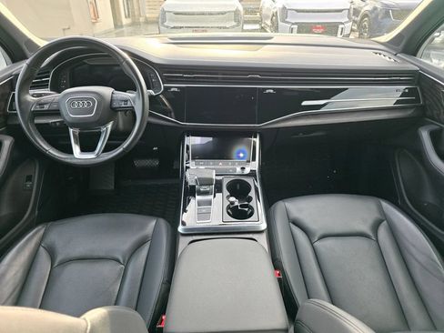 Used 2023 Audi Q7 3.0T Premium Plus w/ Premium Plus Package AWD/4WD image 19