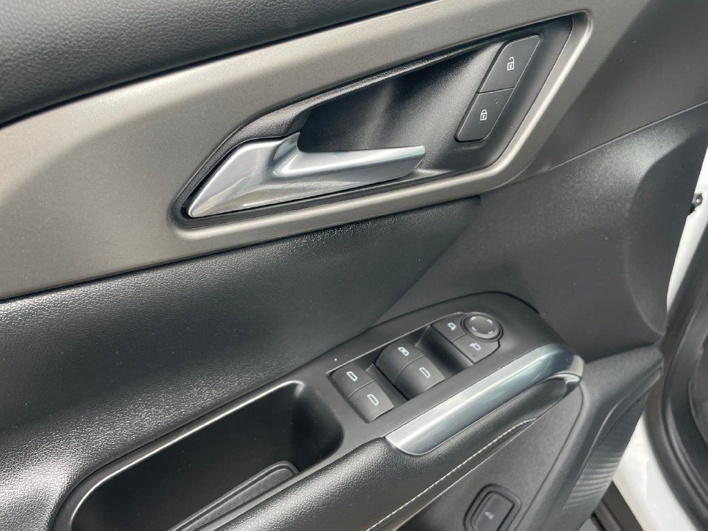 Used 2024 Chevrolet Traverse LT w/ LPO, Floor Liner Package FWD image 23