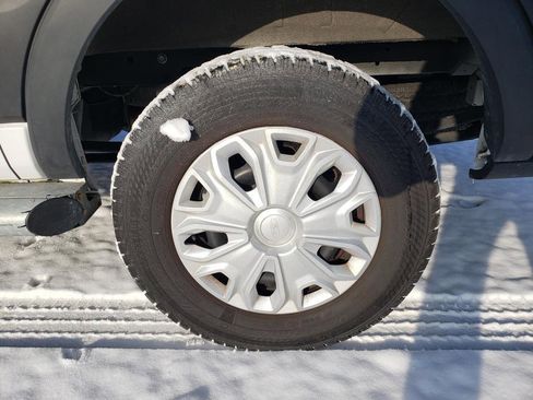 Used 2024 Ford Transit 250 Low Roof w/ Exterior Upgrade Package image 44