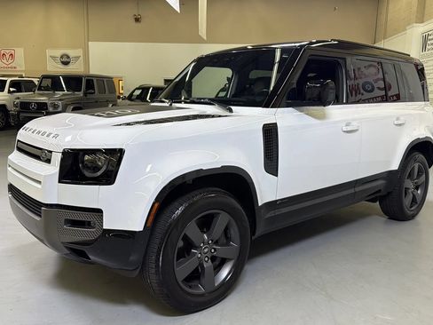 Used 2021 Land Rover Defender 110 X-Dynamic HSE AWD/4WD image 8