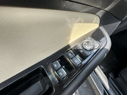 Used 2018 Ford Edge SEL w/ Equipment Group 201A AWD/4WD image 13