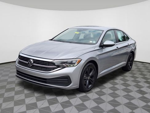 Certified 2024 Volkswagen Jetta SE w/ Black Wheel Package FWD image 2