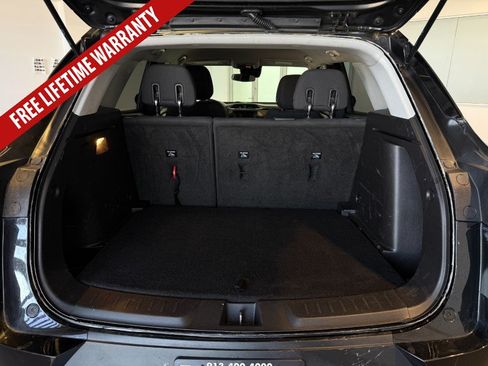 Used 2022 Chevrolet TrailBlazer LT FWD image 31