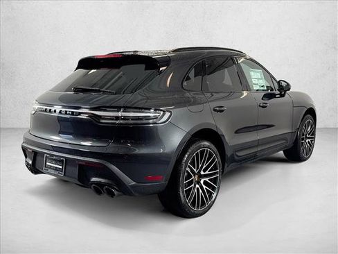 Certified 2026 Porsche Macan AWD/4WD image 29