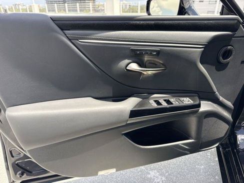 Certified 2025 Lexus ES 300h w/ Premium Package FWD image 13