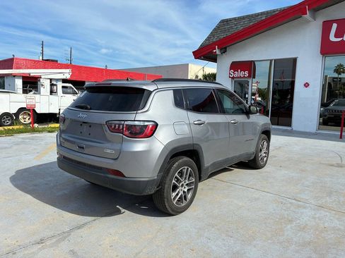 Used 2020 Jeep Compass Latitude AWD/4WD image 2