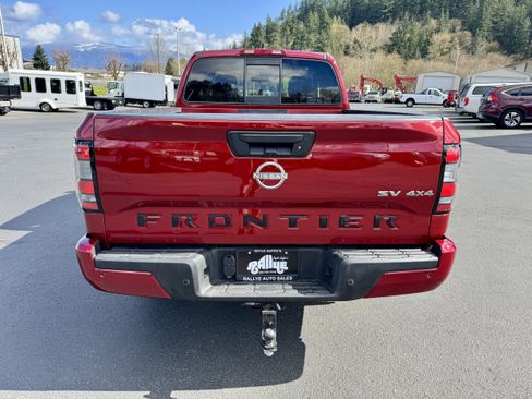 Used 2022 Nissan Frontier SV AWD/4WD image 5