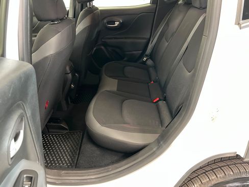 Used 2023 Jeep Renegade Trailhawk AWD/4WD image 22