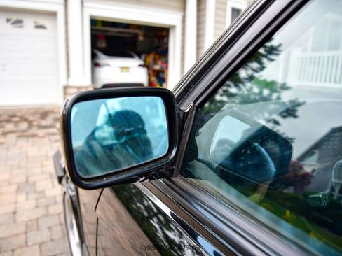 Used 1988 BMW M5 image 74