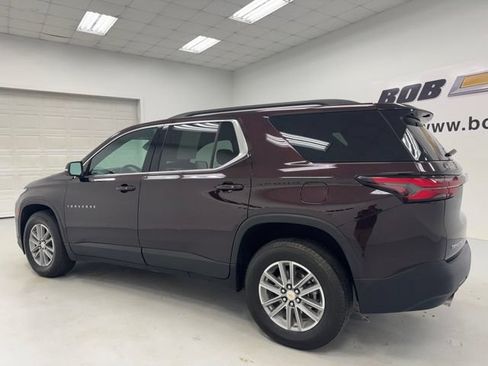 Used 2023 Chevrolet Traverse LT FWD image 7