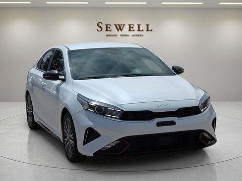 Used 2023 Kia Forte GT-Line w/ GT-Line Technology Package FWD image 7