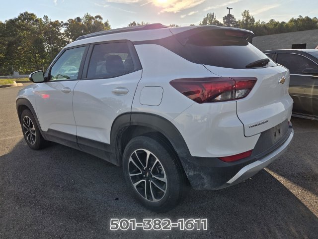 Used 2025 Chevrolet TrailBlazer LT FWD image 3