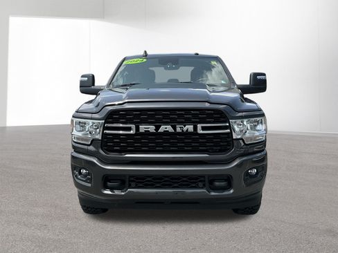 Used 2024 RAM 2500 Big Horn w/ Safety Group AWD/4WD image 8