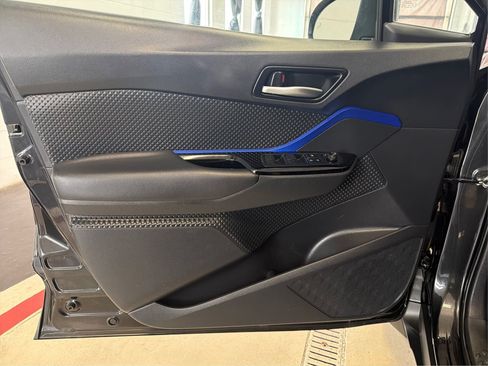 Used 2021 Toyota C-HR XLE FWD image 23