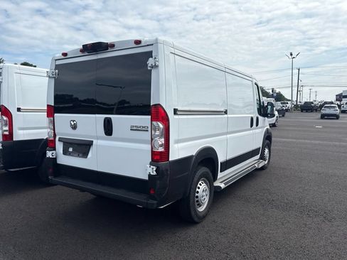 Used 2025 RAM ProMaster 2500 w/ U-Haul Equipment Group FWD image 3
