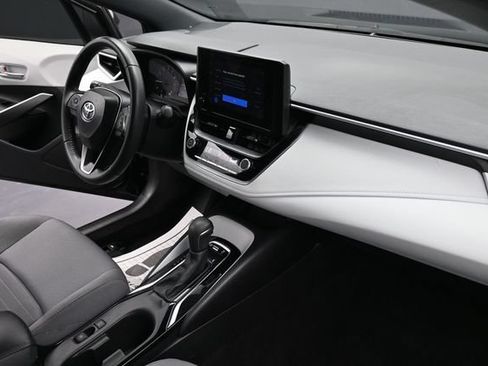 Used 2025 Toyota Corolla SE FWD image 35
