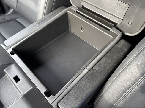 Used 2025 GMC Sierra 1500 SLT image 76