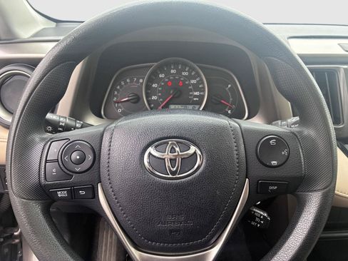 Used 2013 Toyota RAV4 XLE AWD/4WD image 10