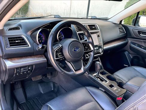 Used 2018 Subaru Outback 2.5i Limited AWD/4WD image 18