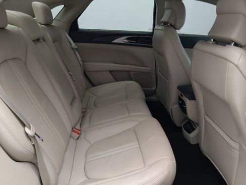 Used 2019 Lincoln MKZ Reserve FWD image 19