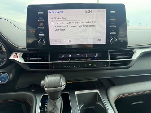 Used 2023 Toyota Sienna XSE w/ XSE Plus Package AWD/4WD image 16