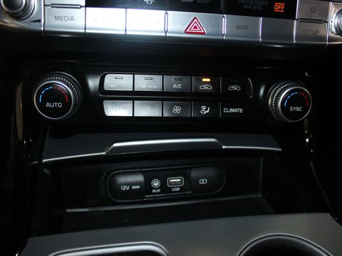 Used 2018 Kia Stinger GT1 image 16