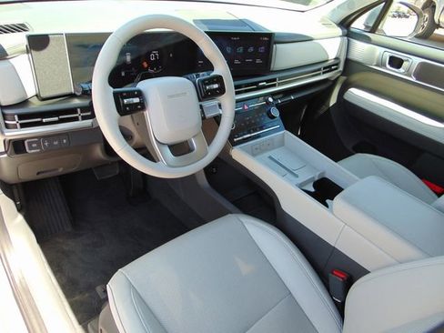 Used 2026 Hyundai Santa Fe SEL AWD/4WD image 11
