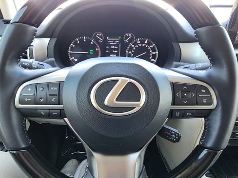 Used 2023 Lexus GX 460 Luxury w/ Sport Design Package AWD/4WD image 7