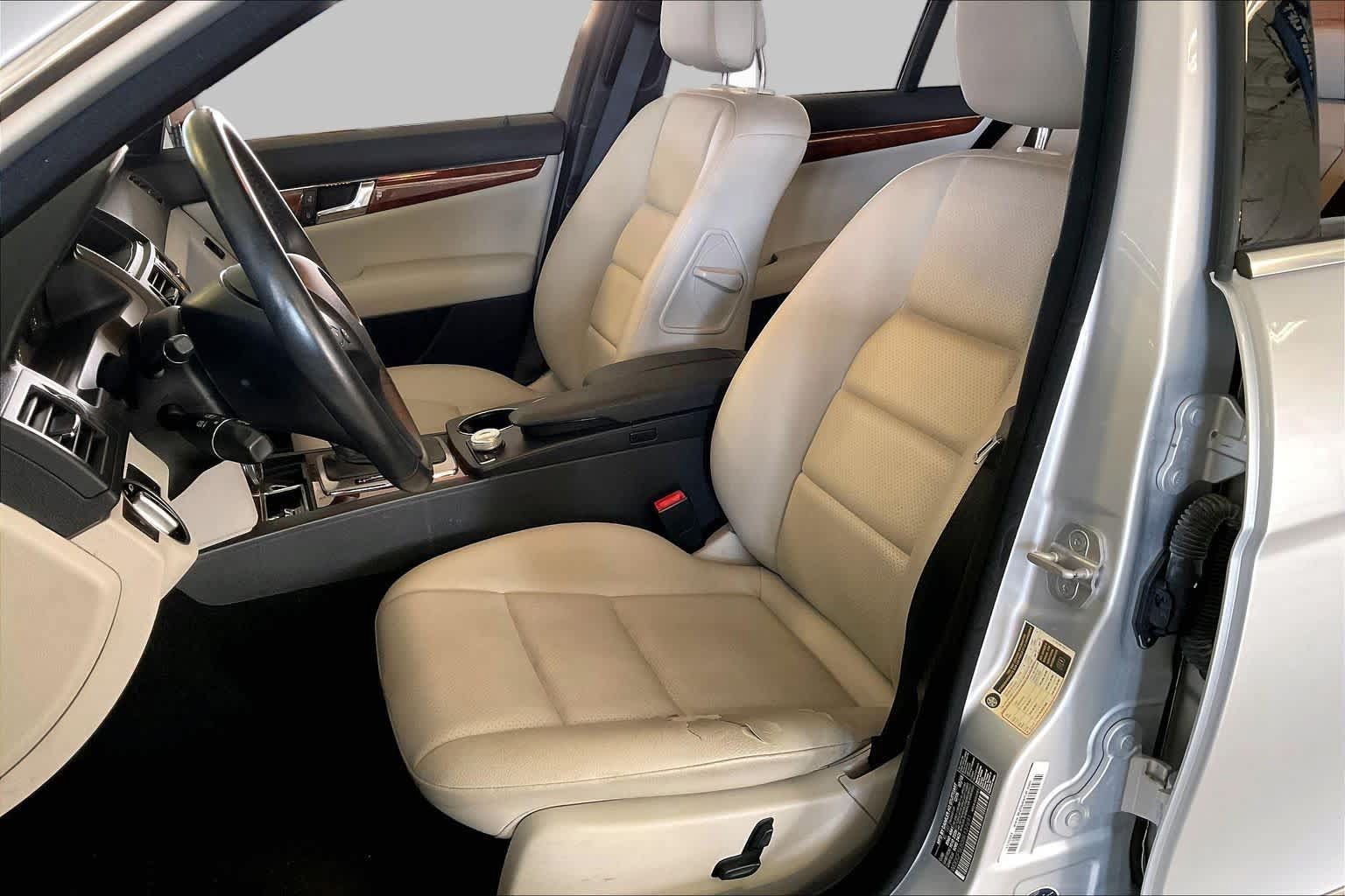 Used 2011 Mercedes-Benz C 300 Sedan image 7