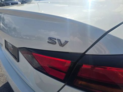 Used 2024 Nissan Altima 2.5 SV FWD image 34