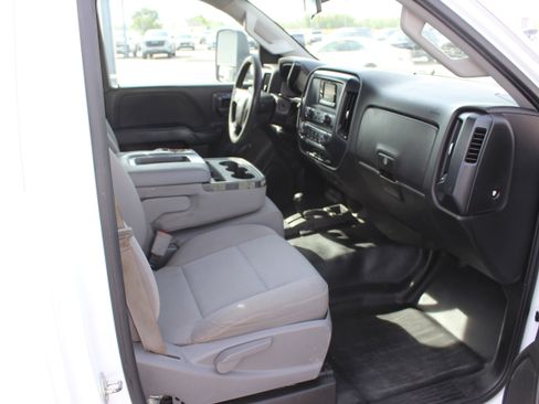 Used 2015 Chevrolet Silverado 2500 W/T AWD/4WD image 9