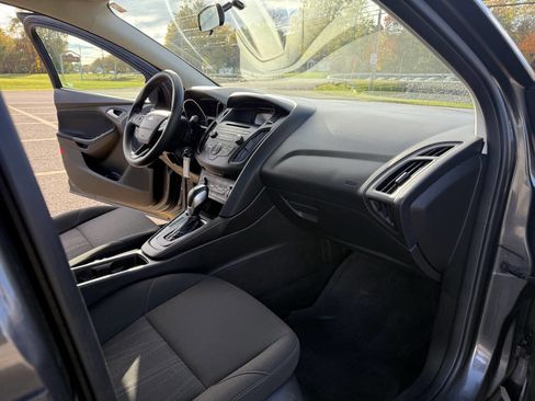 Used 2015 Ford Focus SE image 10