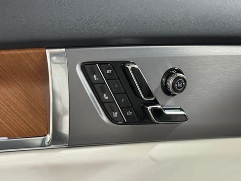 New 2026 Cadillac Vistiq Luxury AWD/4WD image 24