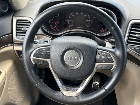 Used 2014 Jeep Grand Cherokee Limited w/ Mopar Chrome Edition Group RWD image 25