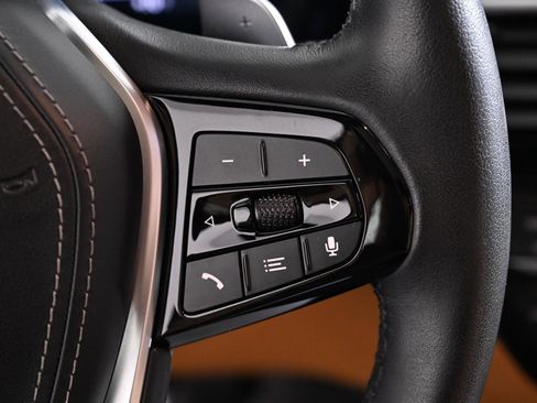 Used 2022 BMW 530i xDrive w/ Premium Package AWD/4WD image 11