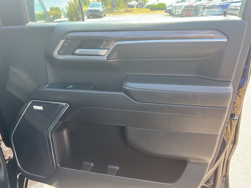Used 2024 Chevrolet Silverado 1500 LTZ w/ LTZ Convenience Package II RWD image 12