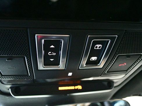 Used 2024 Land Rover Defender 110 S AWD/4WD image 61