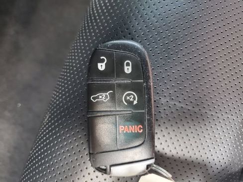 Certified 2021 Jeep Grand Cherokee Limited w/ Quick Order Package 28K 80th AWD/4WD image 32